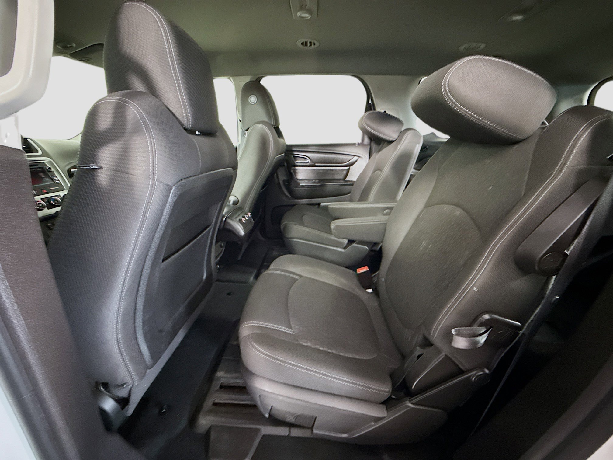 Used 2016 GMC Acadia SLE image 24