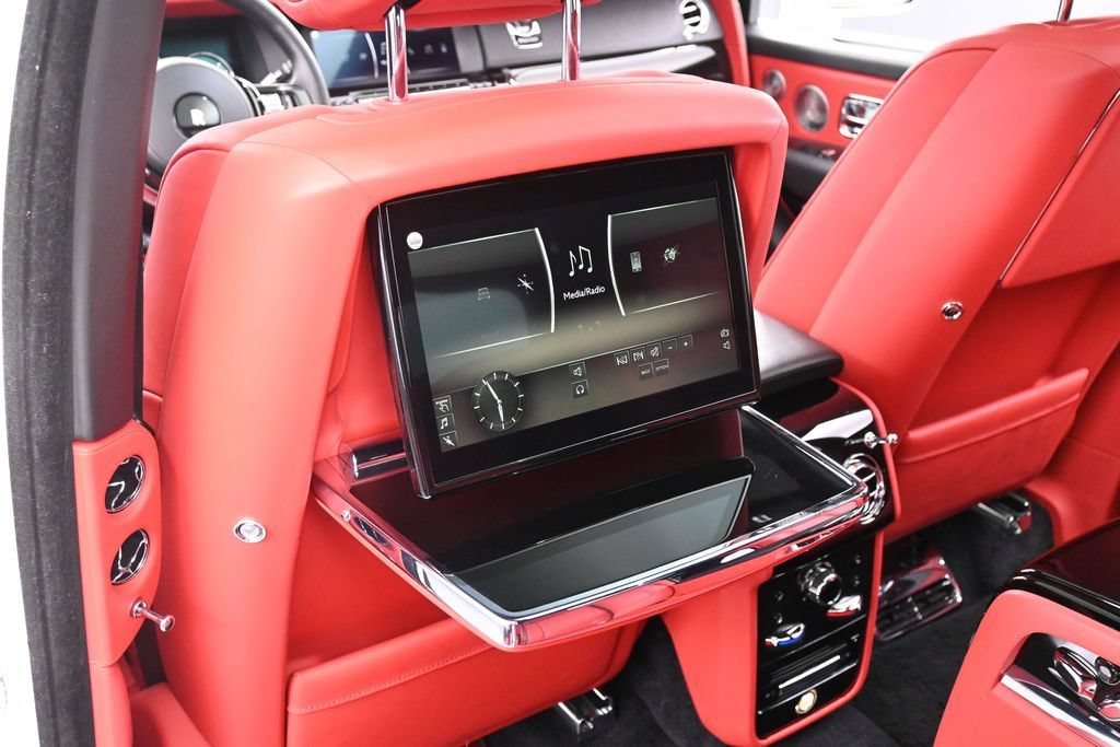 Certified 2019 Rolls-Royce Cullinan AWD/4WD image 27