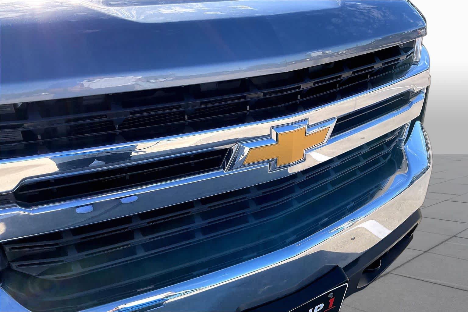 Used 2022 Chevrolet Silverado 1500 LT AWD/4WD image 29