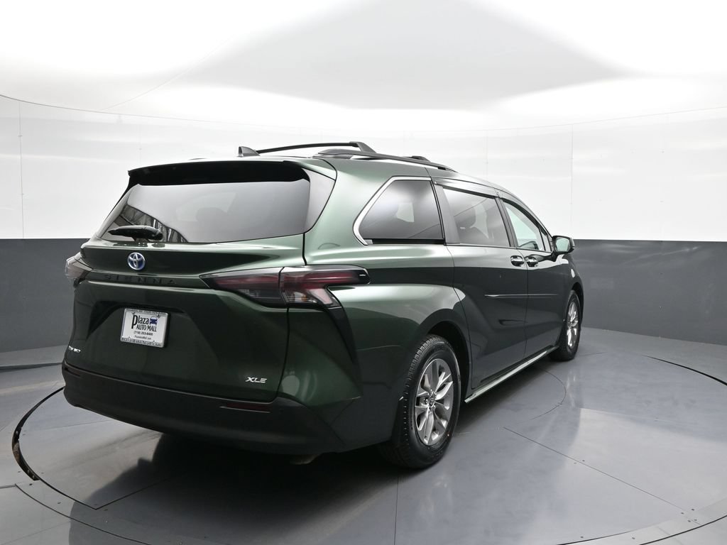 Certified 2025 Toyota Sienna XLE w/ XLE Plus Package AWD/4WD image 6