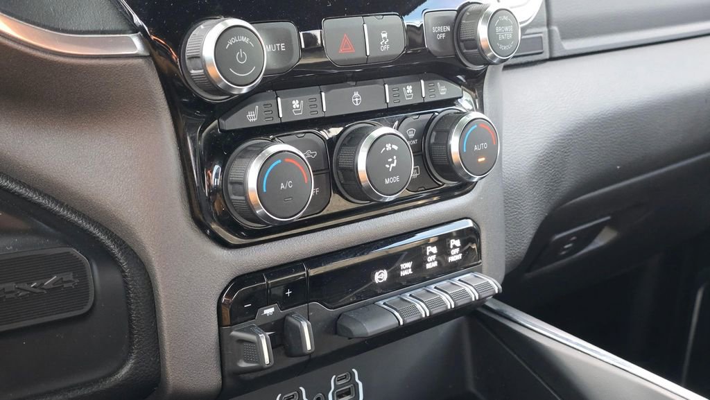 Used 2020 RAM 3500 Laramie image 35