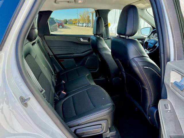 Certified 2025 Ford Escape SE image 18
