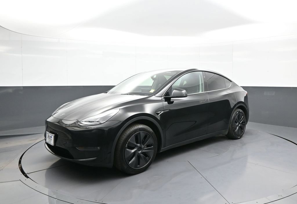 Used 2025 Tesla Model Y Long Range AWD/4WD image 10