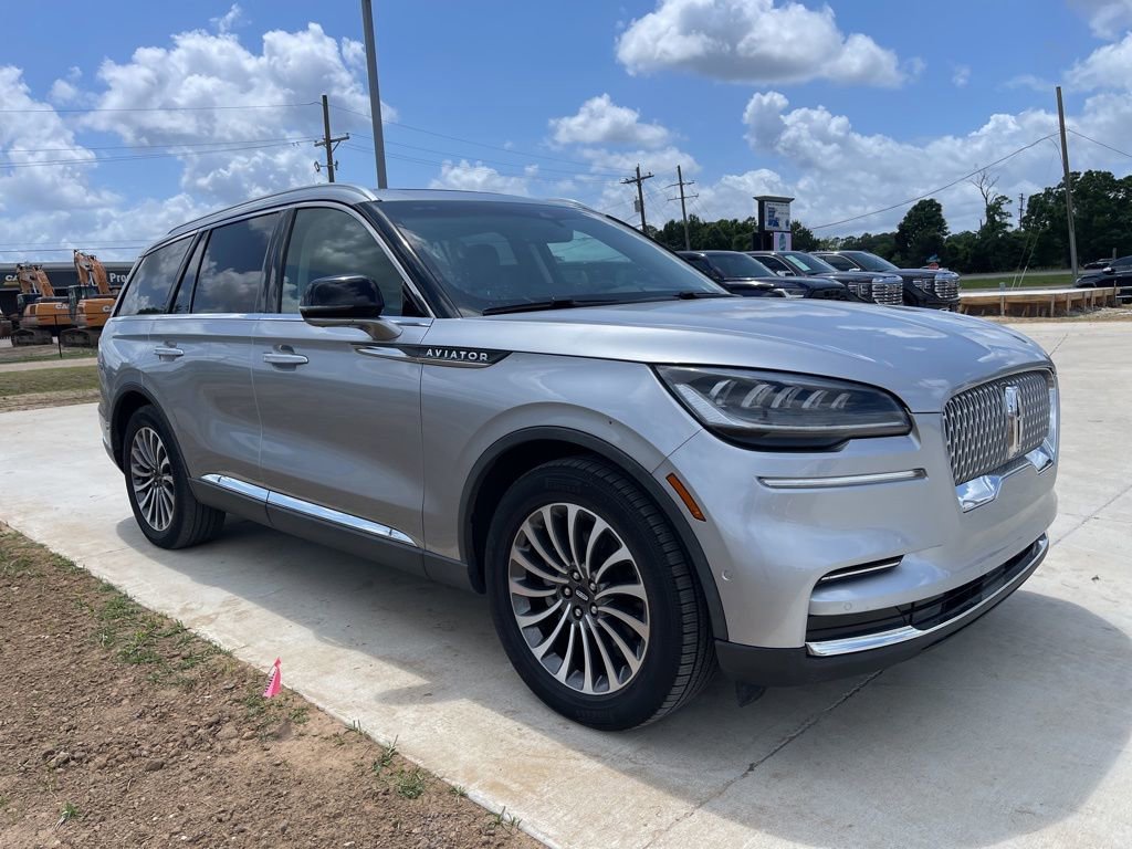 Used 2022 Lincoln Aviator Reserve w/ Equipment Group 201A image 3