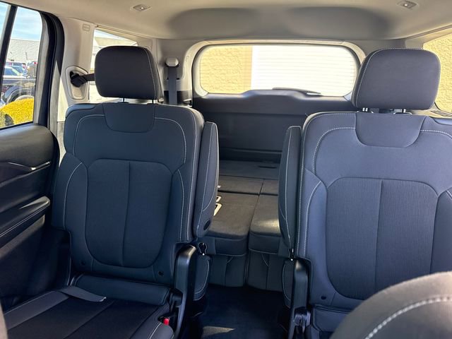 Used 2023 Jeep Grand Cherokee L Laredo w/ Luxury Tech Group I AWD/4WD image 36