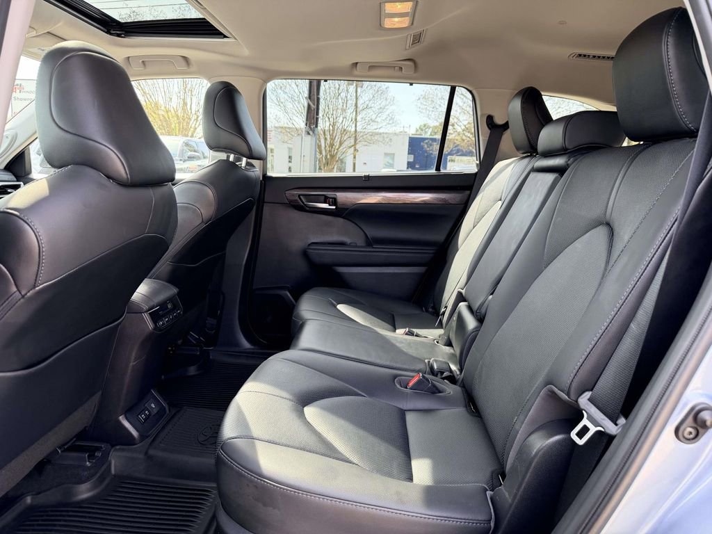 Certified 2020 Toyota Highlander Limited image 16
