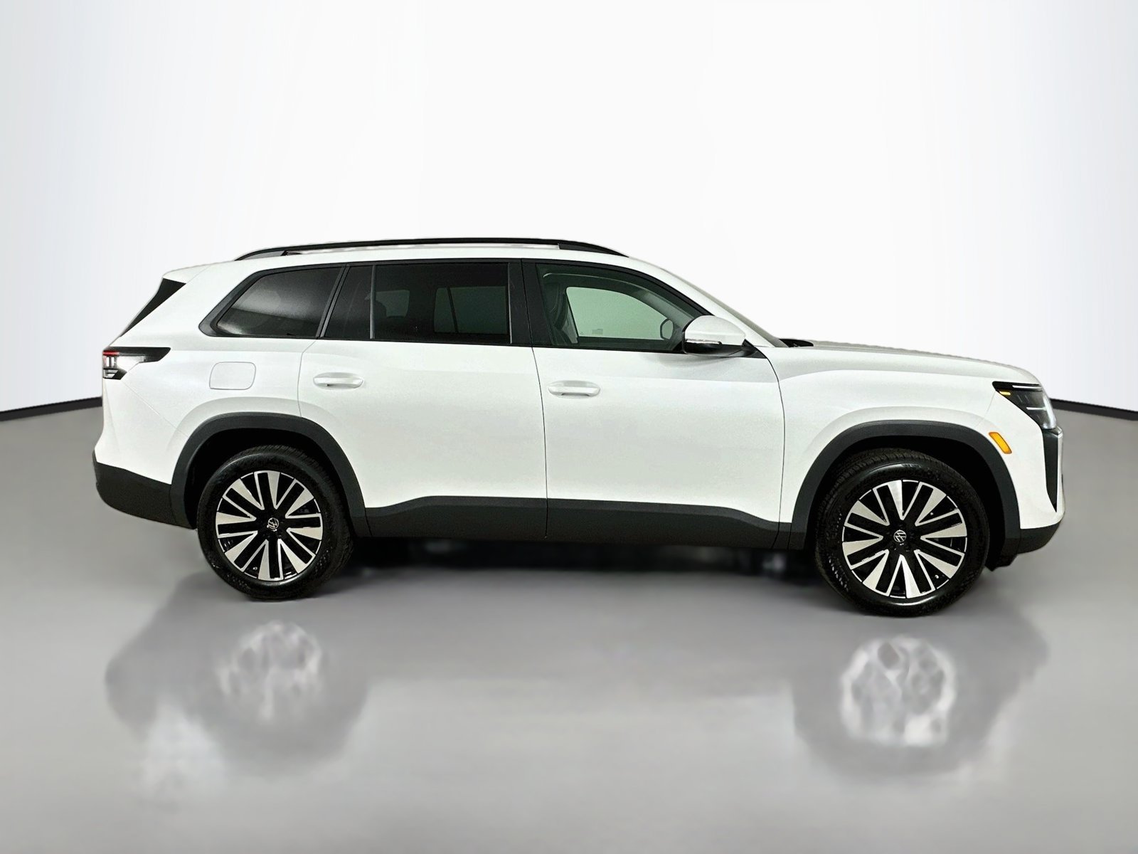 New 2027 Volkswagen Atlas SE AWD/4WD image 4