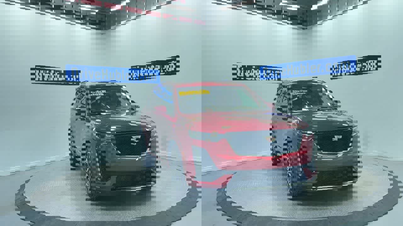 Used 2024 Cadillac XT6 Sport w/ Platinum Package image 5