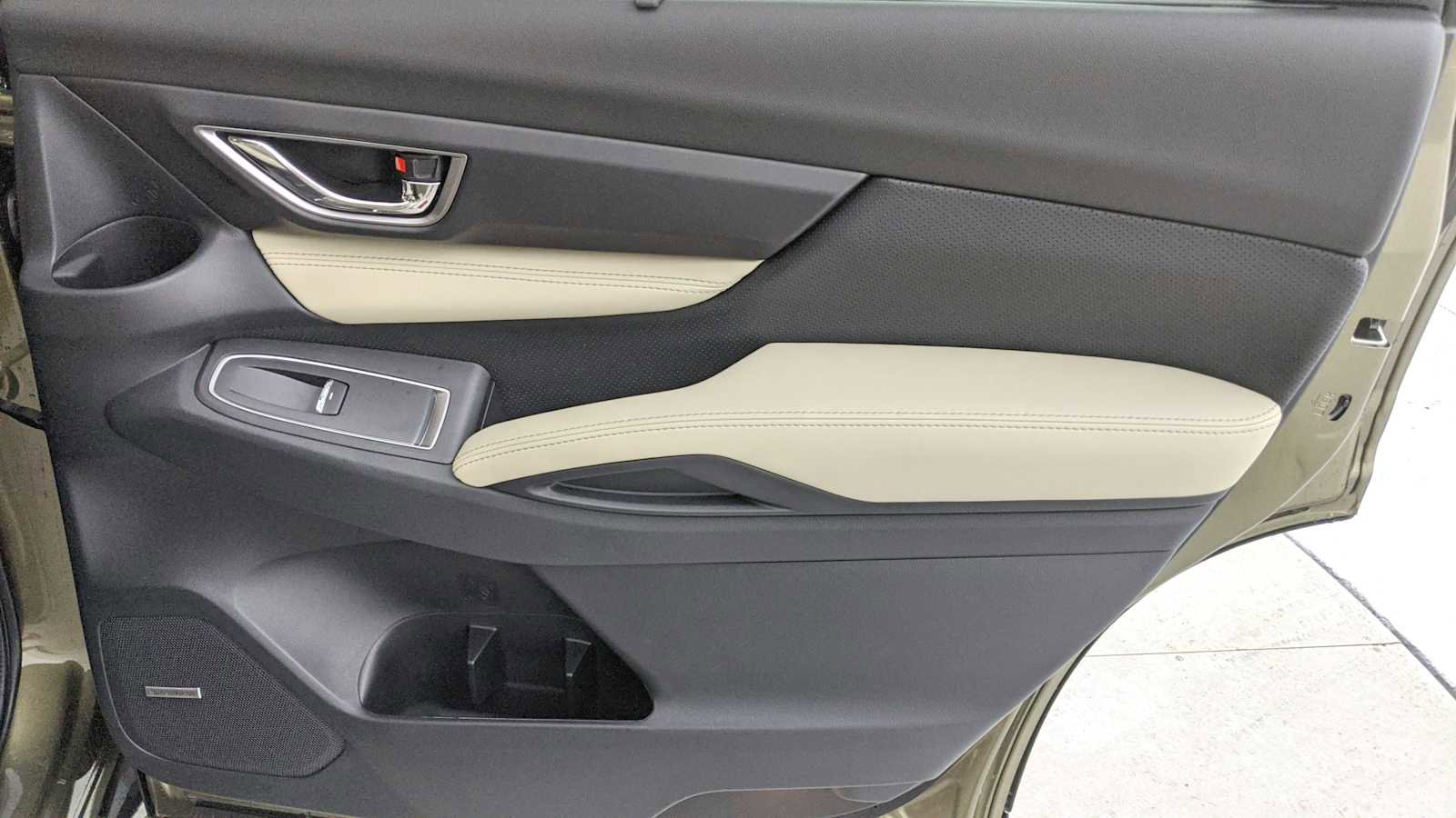 New 2025 Subaru Ascent Limited image 27