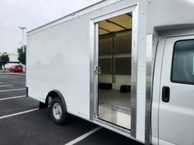 New 2024 Chevrolet Express 3500 w/ Power Convenience Package RWD image 27