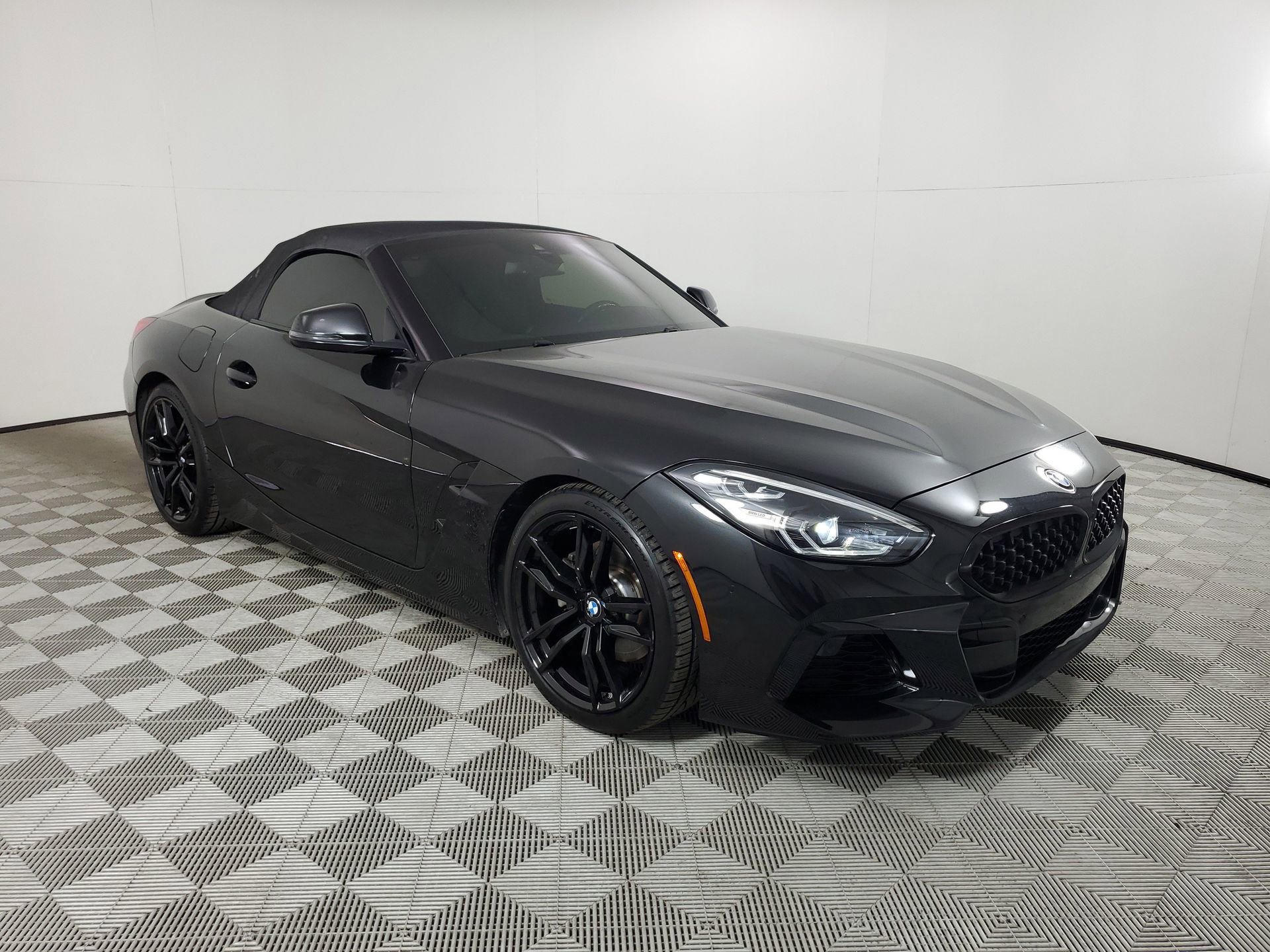 Used 2019 BMW Z4 sDrive30i w/ M Sport Package image 24