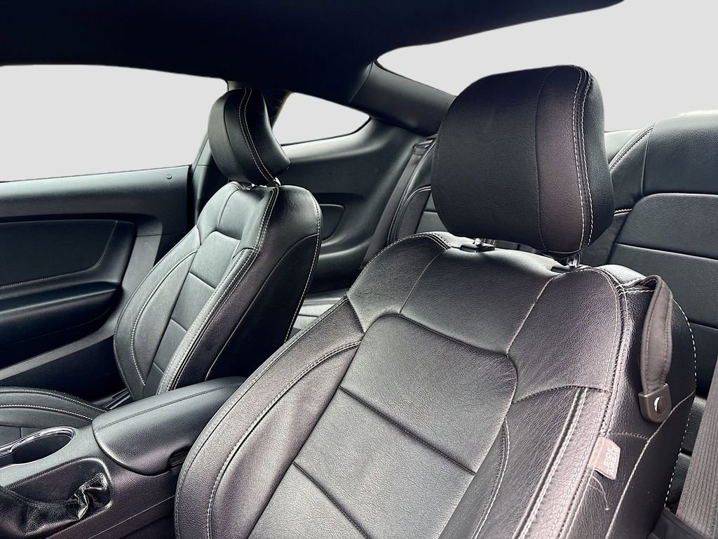 Used 2017 Ford Mustang GT RWD image 19