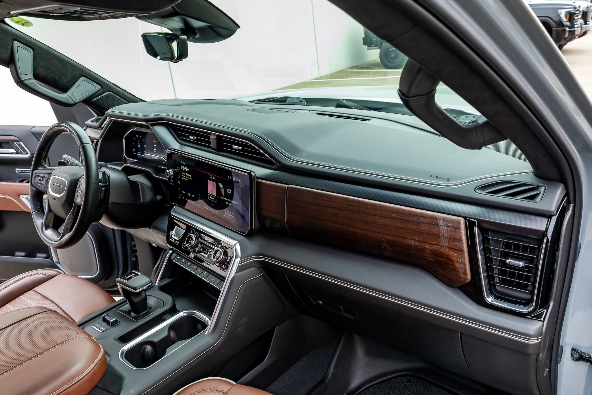 Used 2025 GMC Sierra 1500 Denali Ultimate image 18