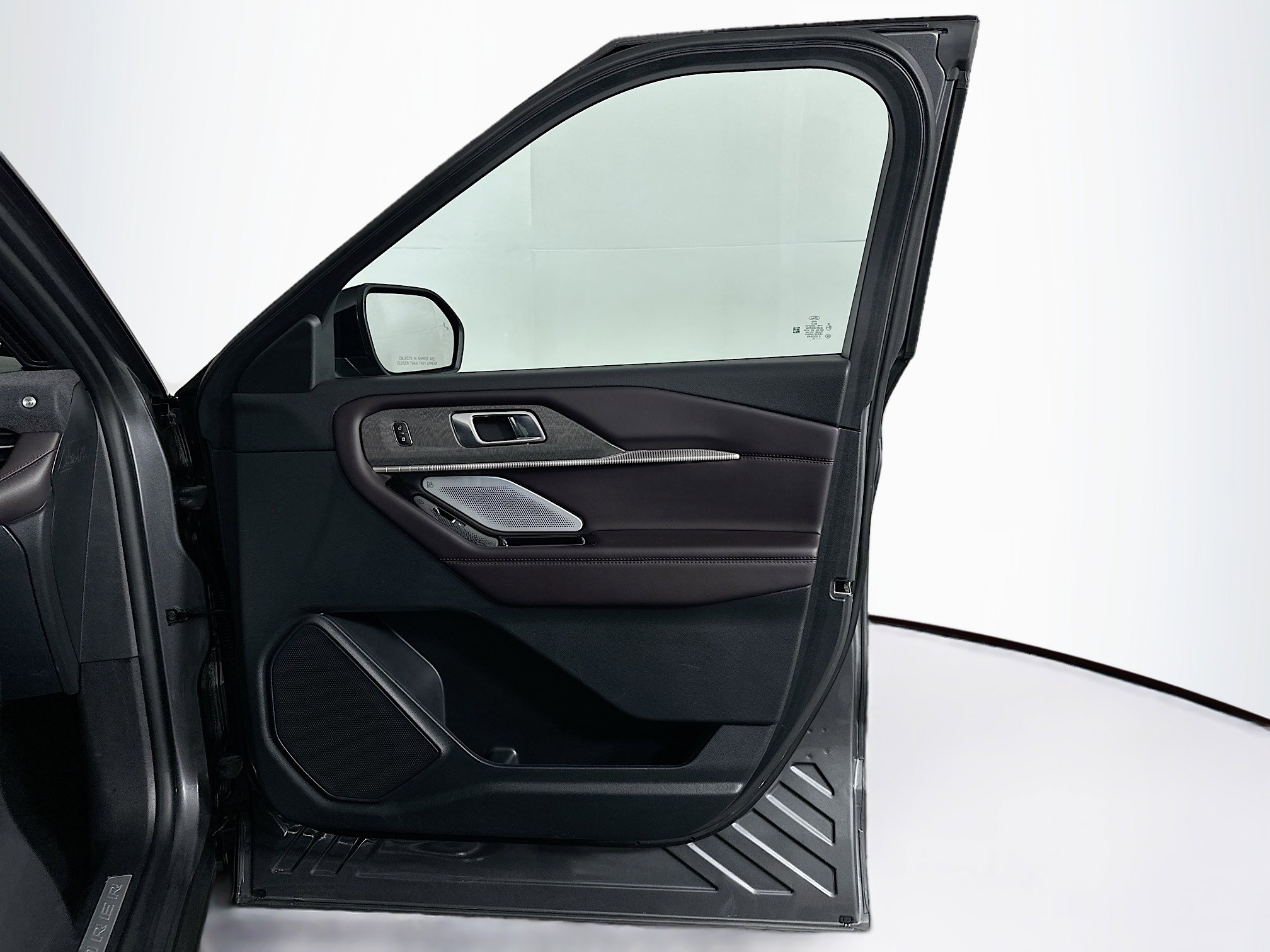 Used 2025 Ford Explorer Platinum image 35