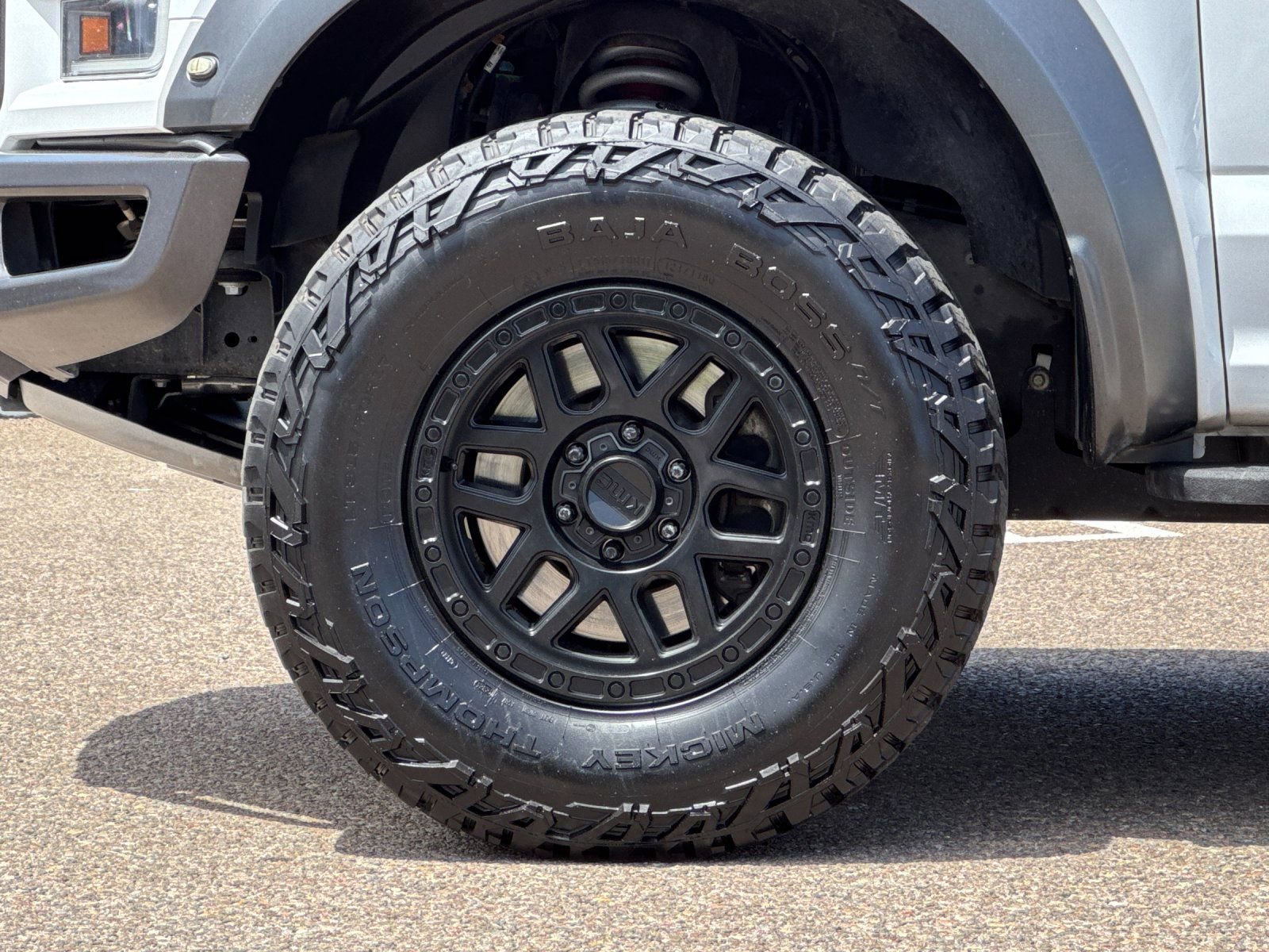 Used 2019 Ford F150 Raptor w/ Equipment Group 802A Luxury AWD/4WD image 34