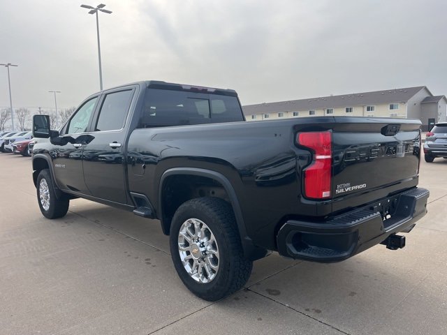 Used 2025 Chevrolet Silverado 2500 LT w/ Z71 Chrome Sport Edition image 9