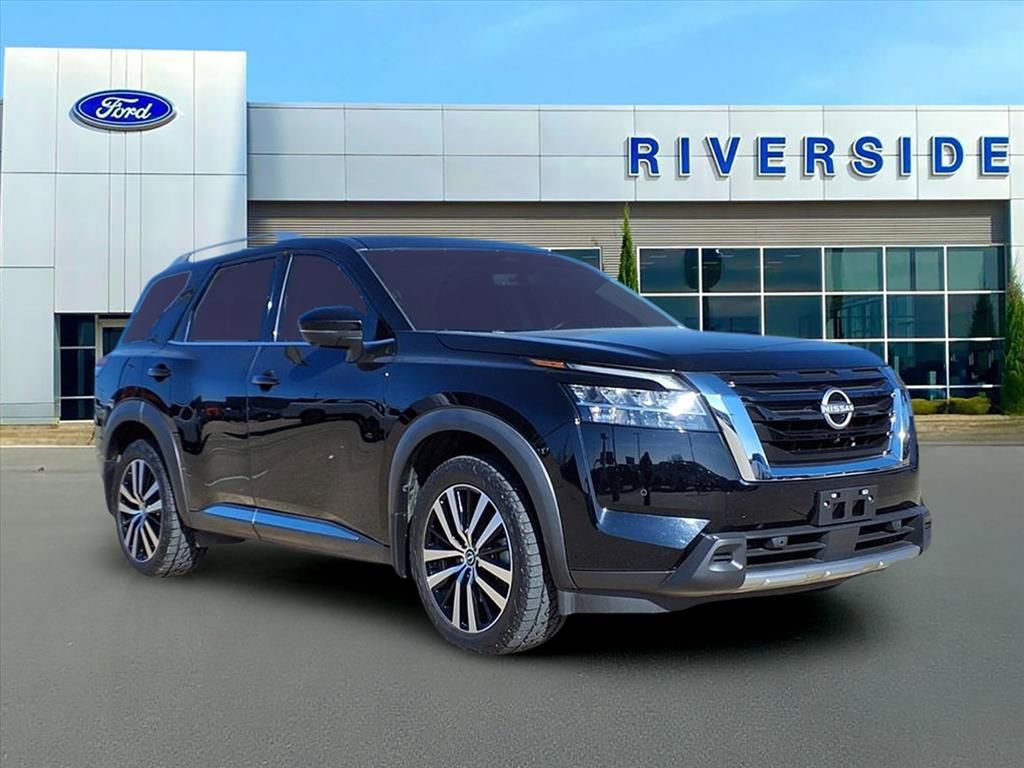 Used 2023 Nissan Pathfinder Platinum w/ Cargo Package