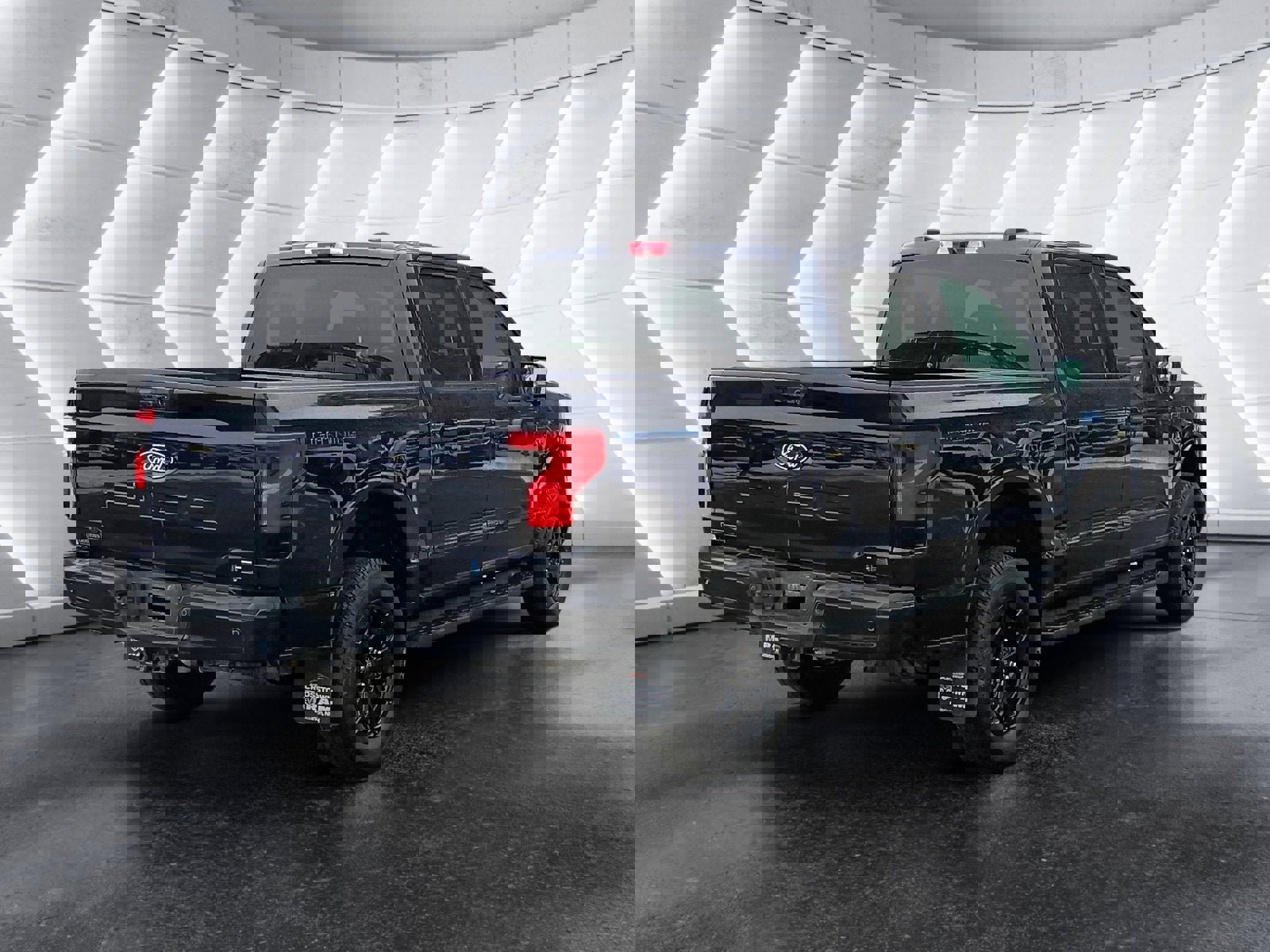 Used 2025 Ford F150 Lightning XLT image 6