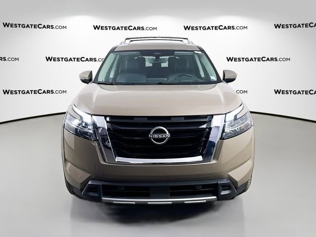 Used 2023 Nissan Pathfinder Platinum image 5