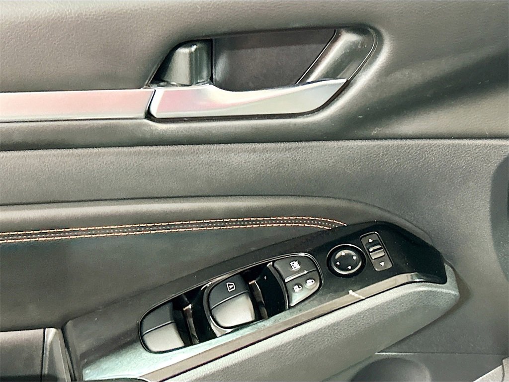 Used 2023 Nissan Altima 2.5 SR image 15
