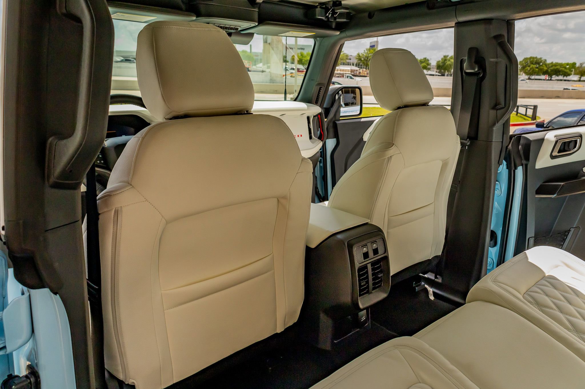 Used 2025 Ford Bronco Heritage Edition image 33