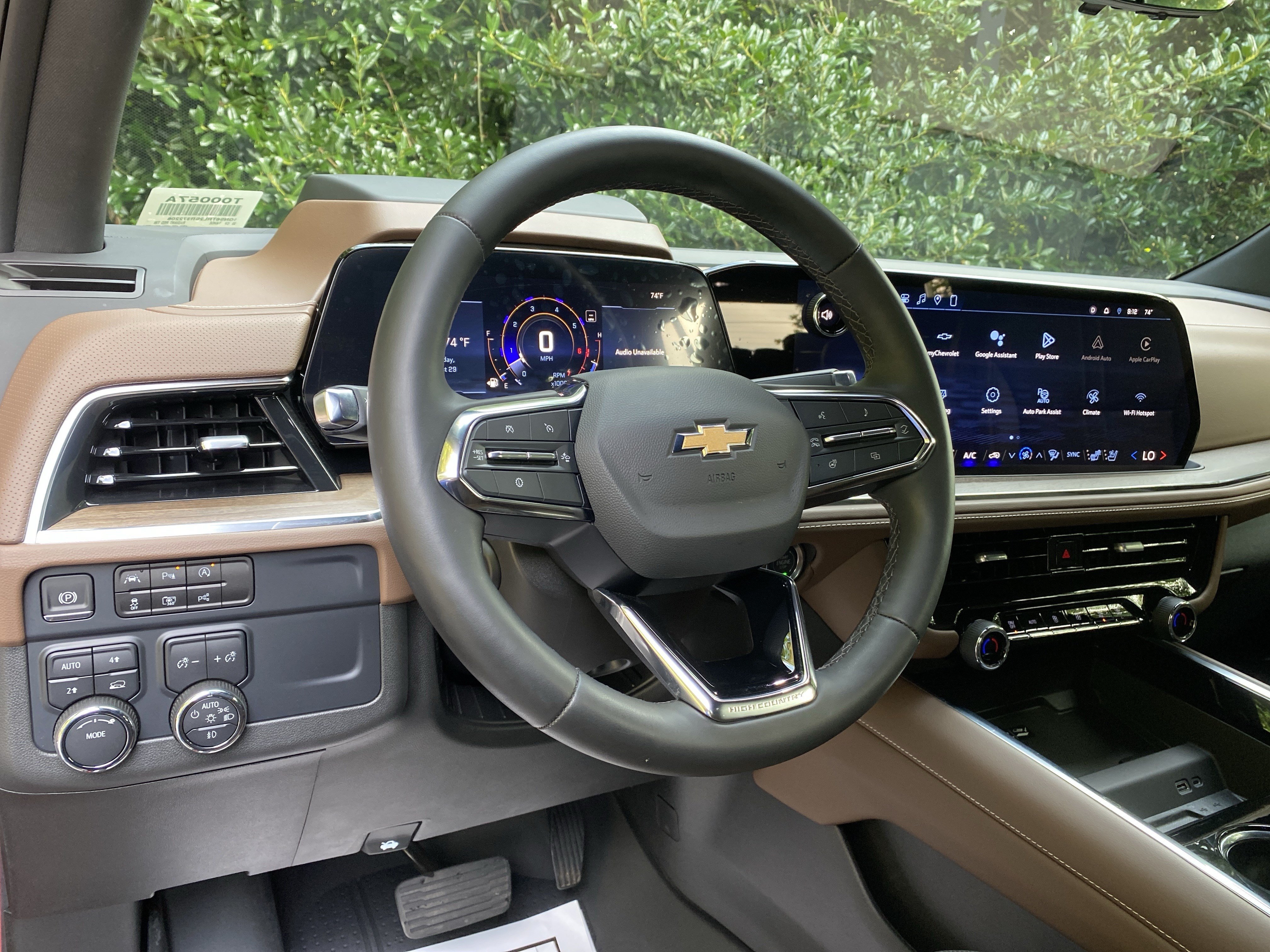 Used 2025 Chevrolet Tahoe High Country AWD/4WD image 17