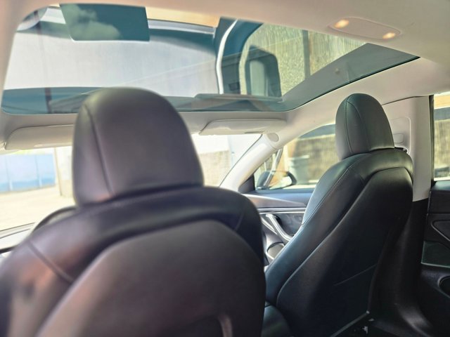 Used 2020 Tesla Model 3 Long Range AWD/4WD image 16