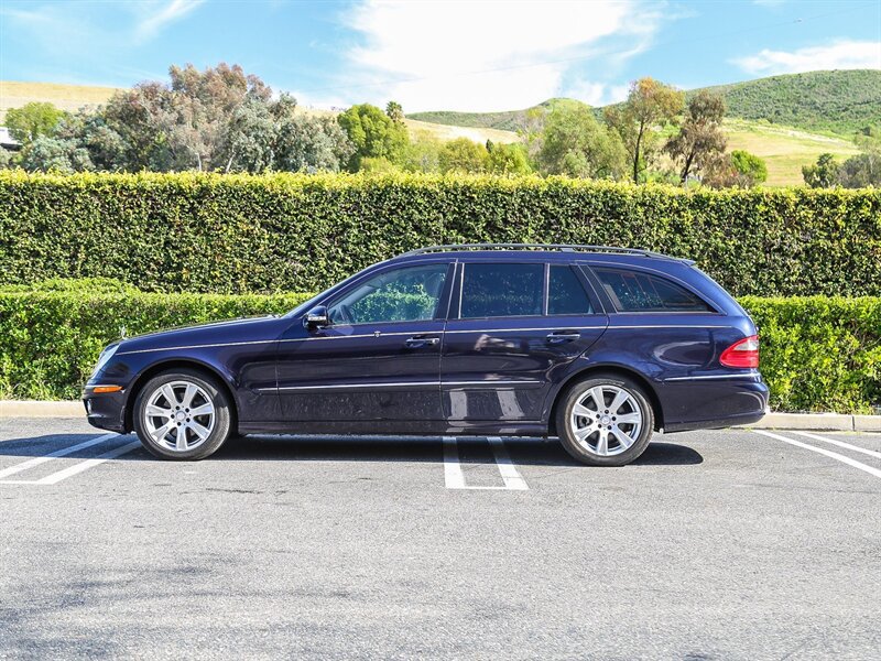 Used 2009 Mercedes-Benz E 350 4MATIC Wagon image 2