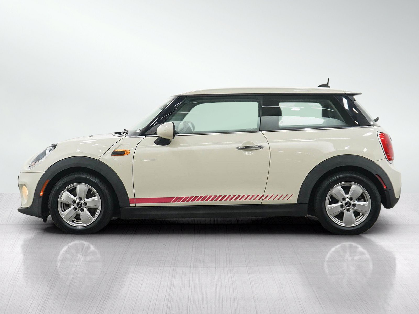 Used 2017 MINI Cooper 2-Door Hardtop FWD image 2