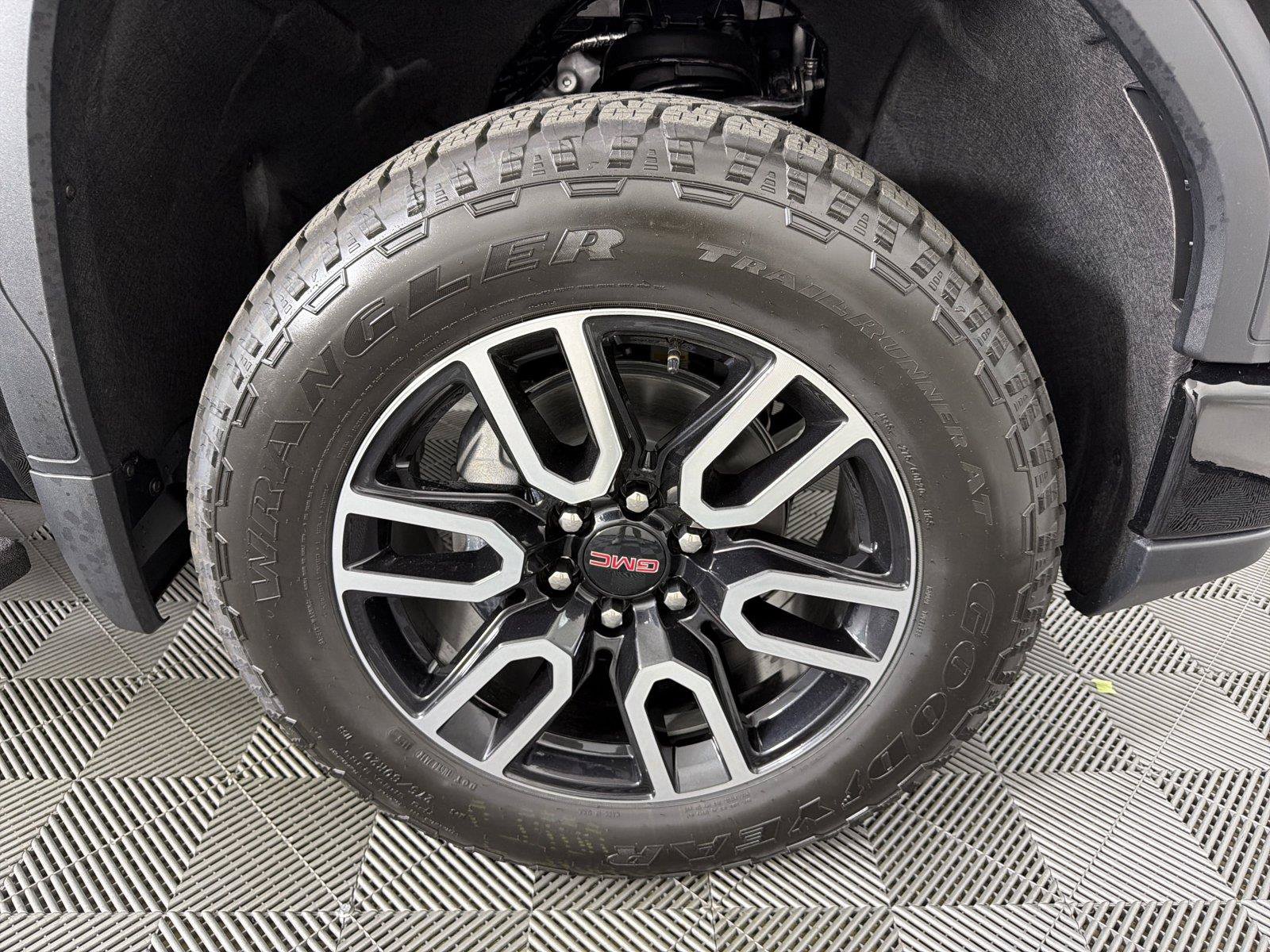 New 2026 GMC Sierra 1500 AT4 w/ AT4 Premium Package AWD/4WD image 10