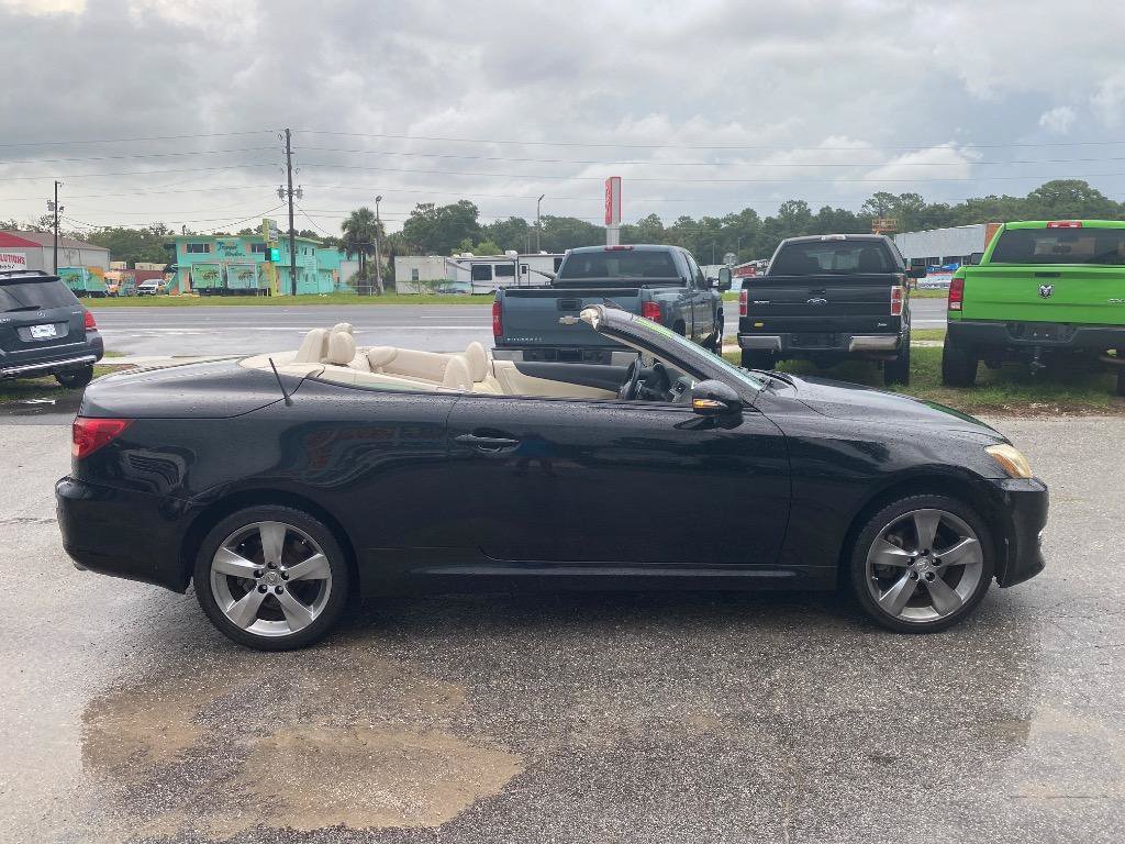Used 2010 Lexus IS 250C RWD image 3