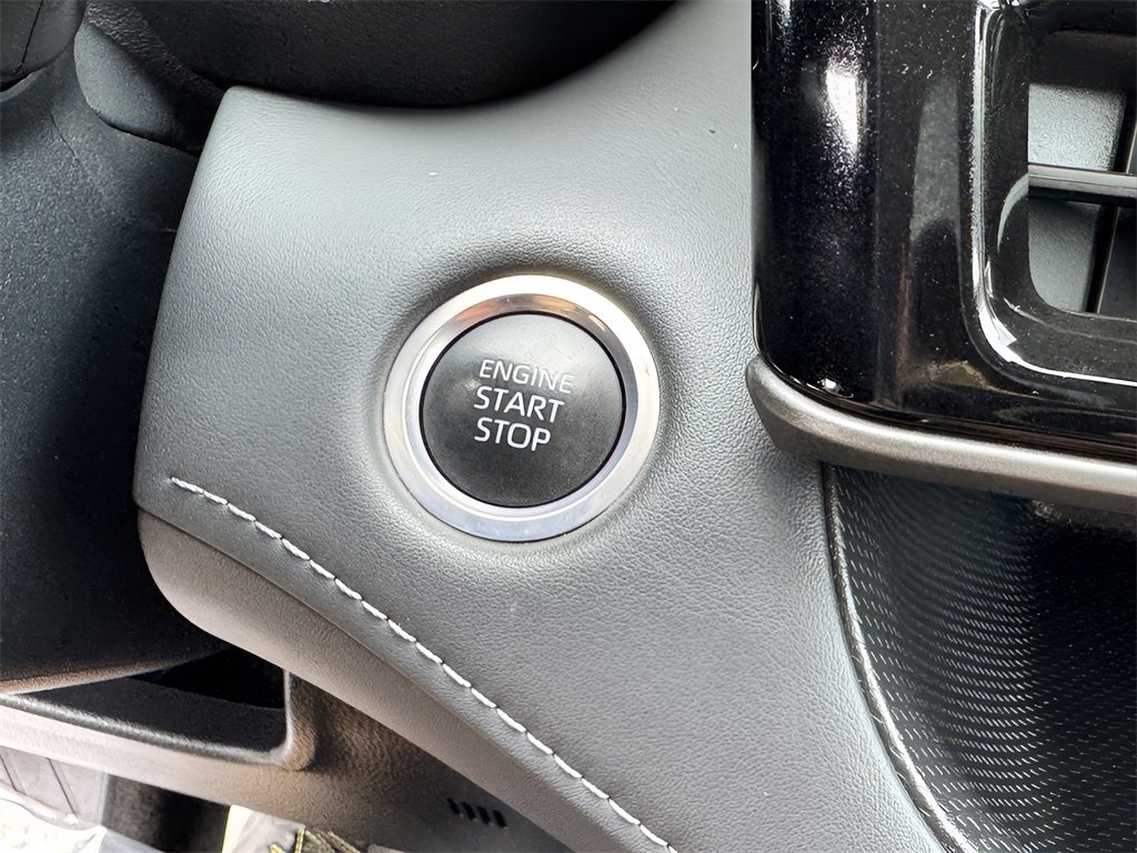 Used 2024 Toyota Highlander LE image 17