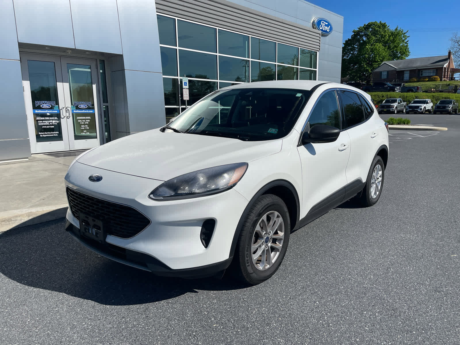 Used 2022 Ford Escape SE w/ Cold Weather Package AWD/4WD image 2