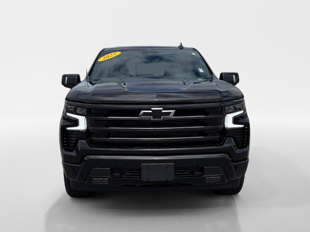 Used 2025 Chevrolet Silverado 1500 High Country w/ Midnight Edition AWD/4WD image 8