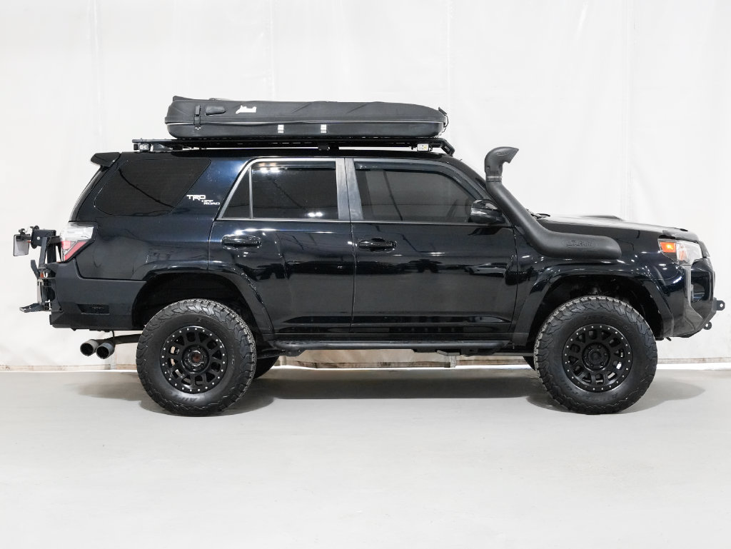 Used 2018 Toyota 4Runner TRD Off-Road Premium AWD/4WD image 7