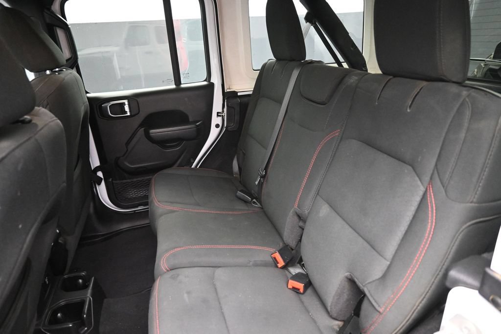 Used 2023 Jeep Wrangler Unlimited Rubicon AWD/4WD image 15
