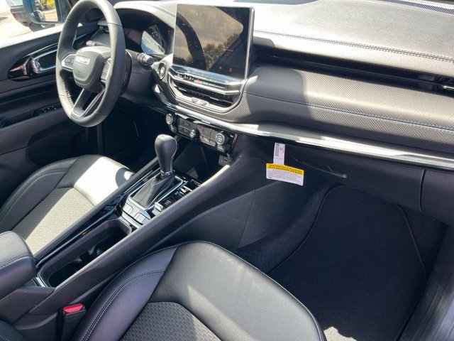 New 2026 Jeep Compass Latitude AWD/4WD image 25