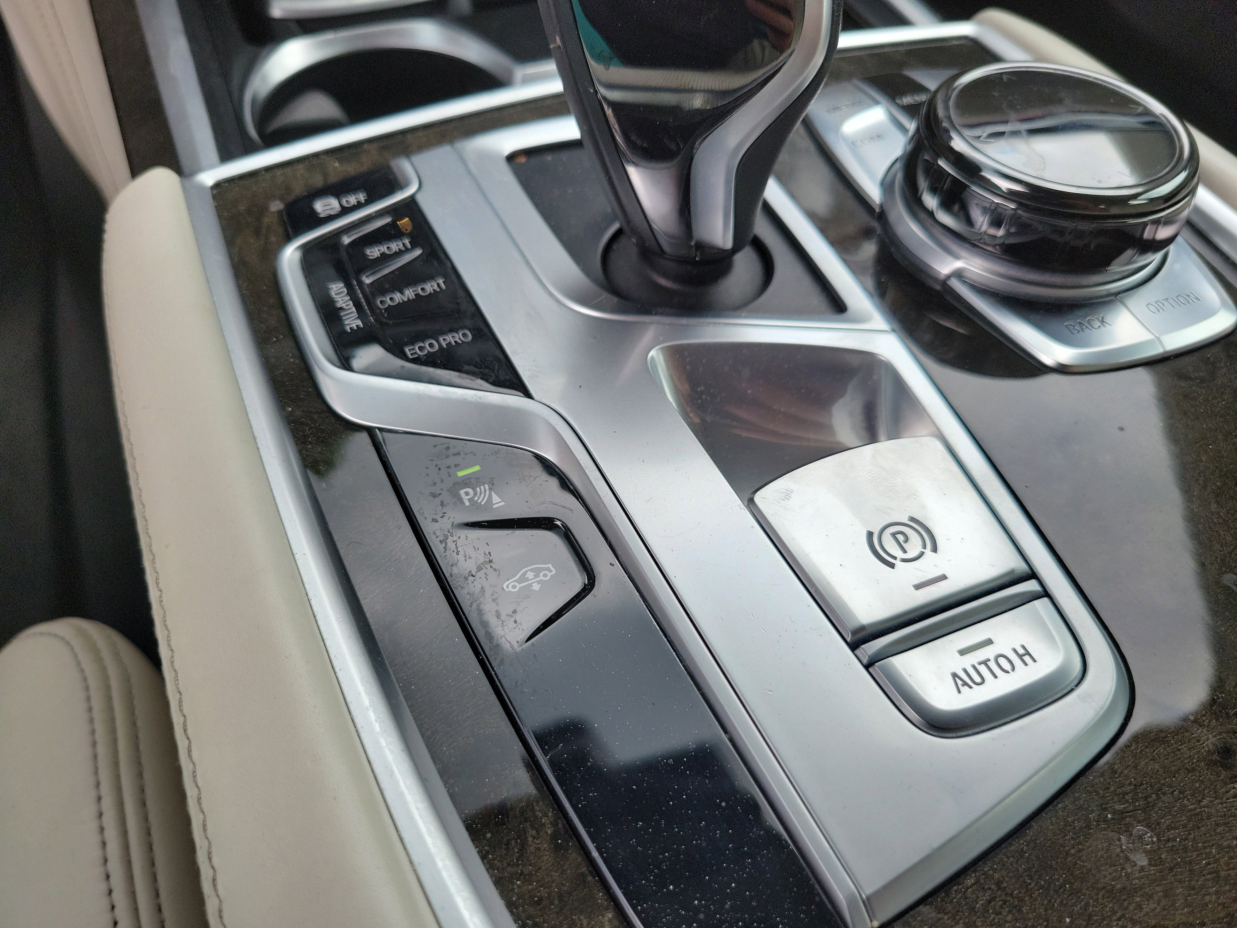 Used 2018 BMW 750i xDrive image 27