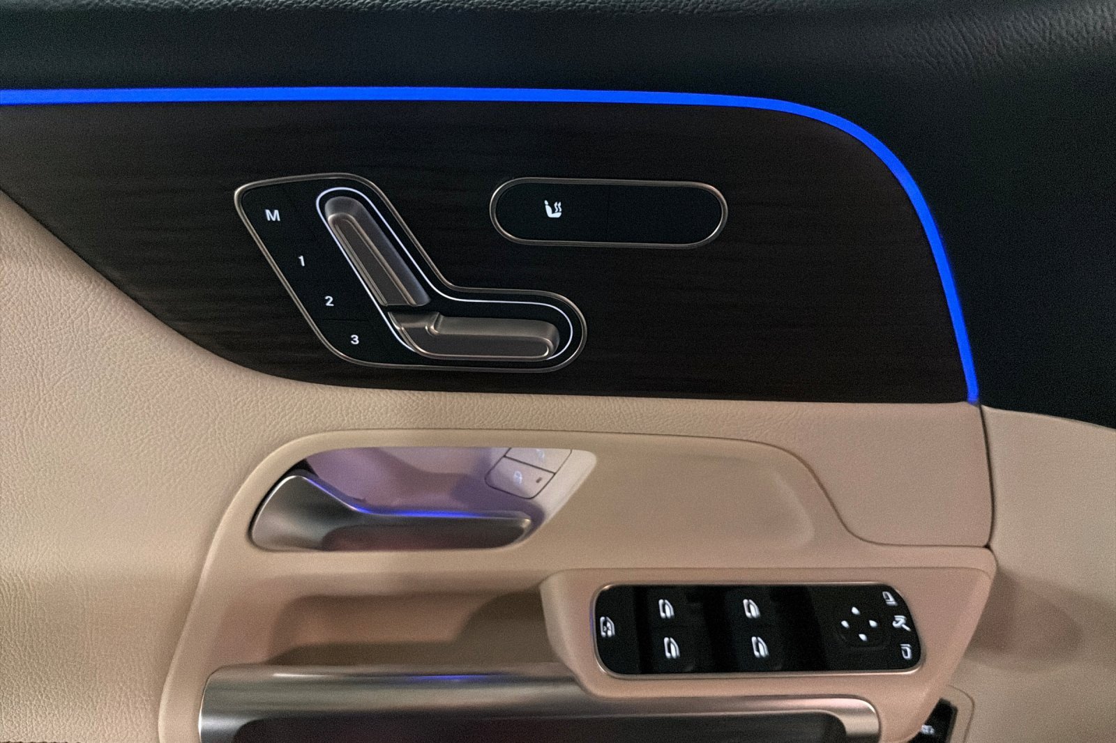 New 2026 Mercedes-Benz GLB 250 image 10