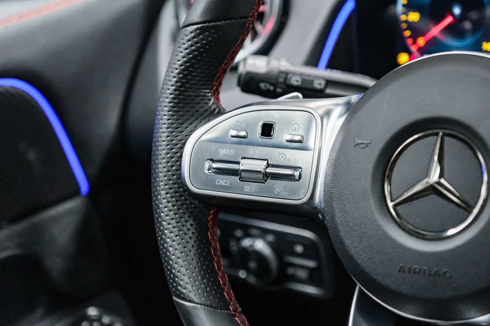 Used 2023 Mercedes-Benz GLB 250 image 20
