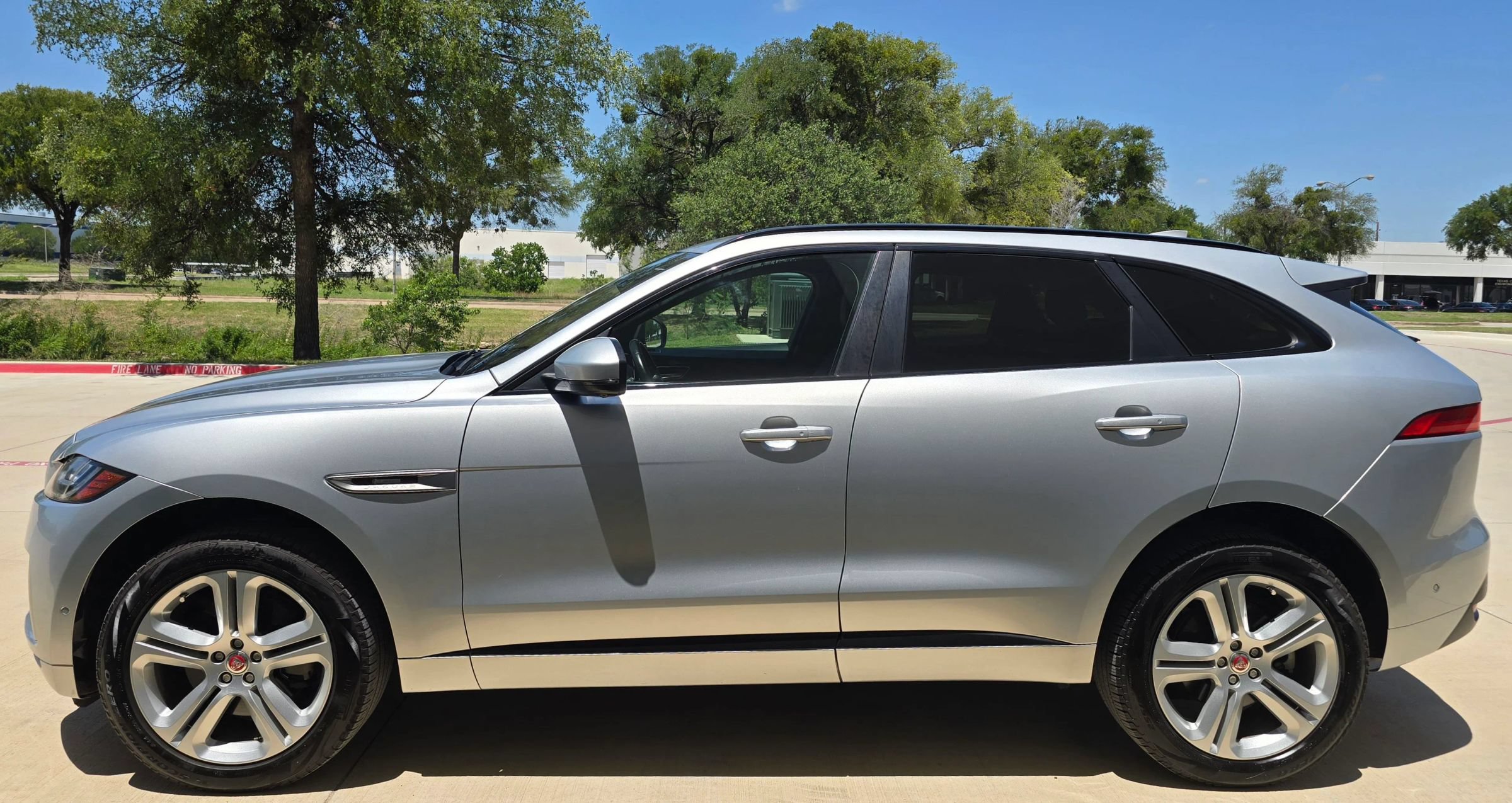 Used 2017 Jaguar F-PACE R-Sport AWD/4WD image 11