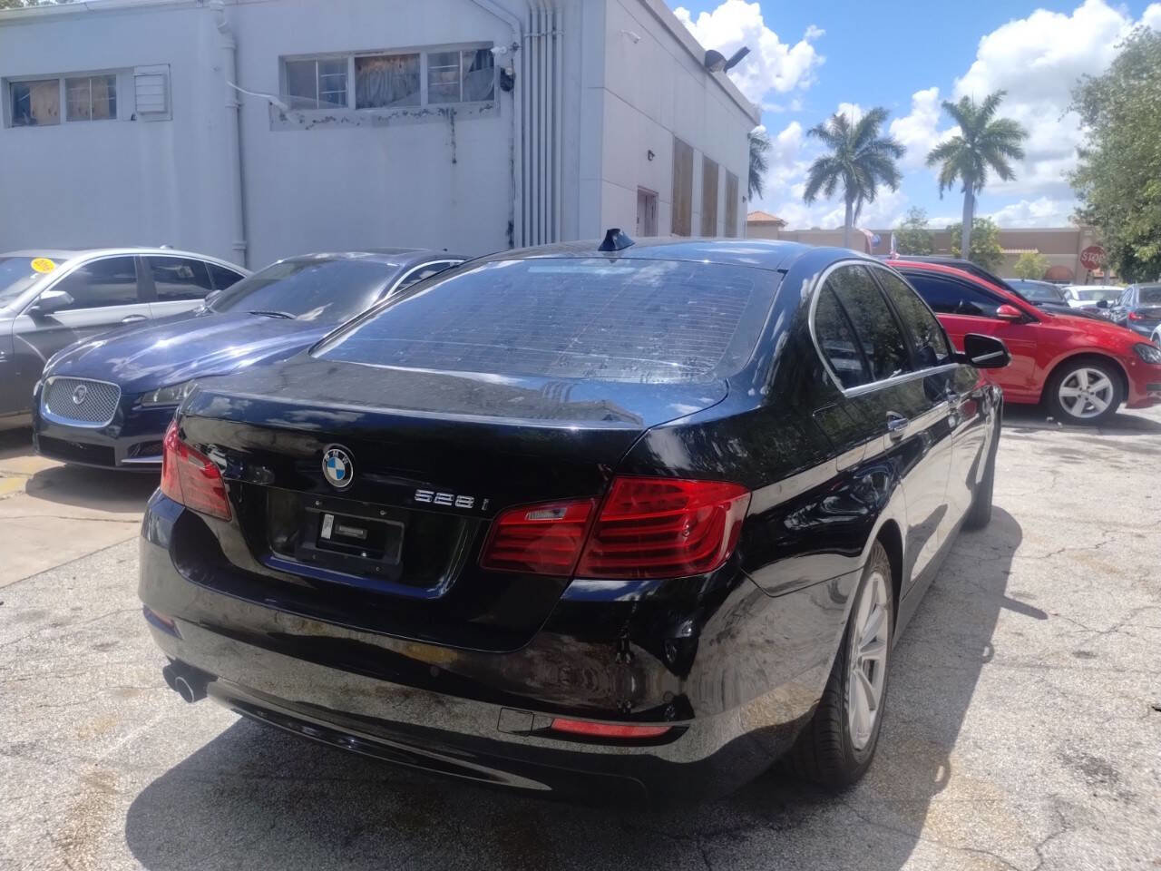 Used 2016 BMW 528i Sedan w/ Premium Package image 11