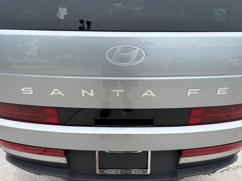 Used 2024 Hyundai Santa Fe Limited FWD image 10