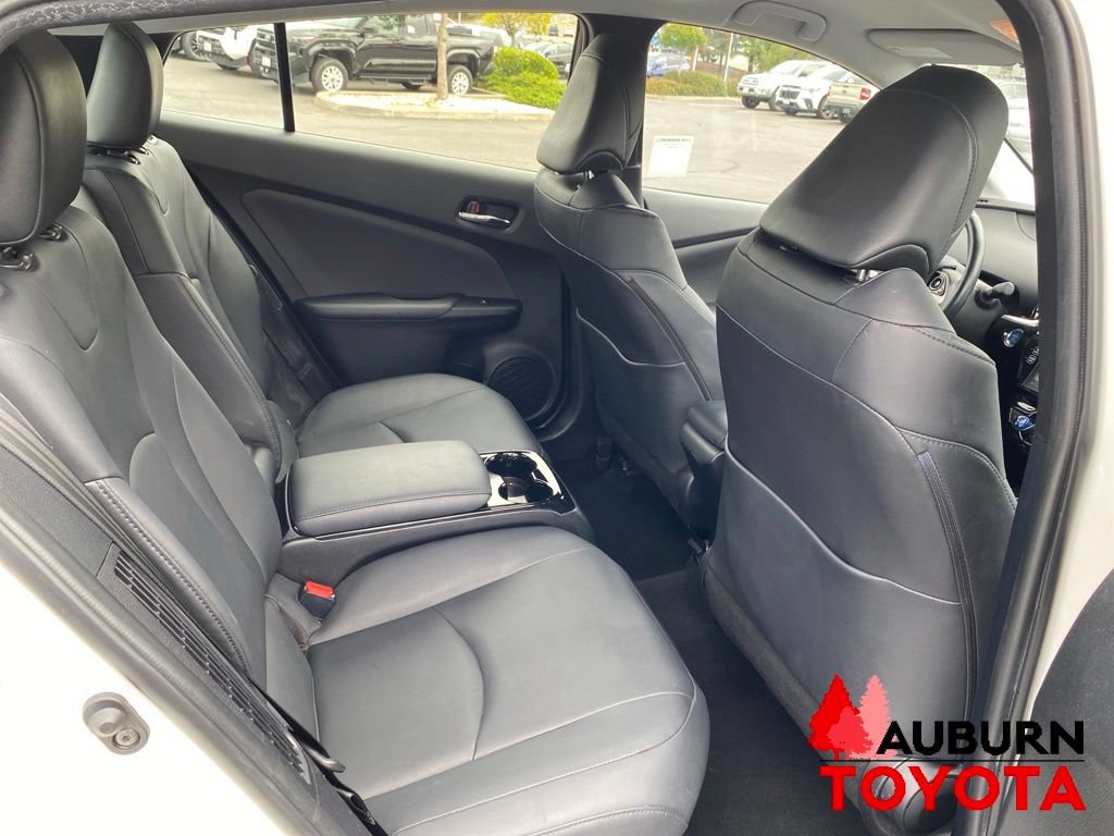 Used 2017 Toyota Prius Prime Advanced w/ Carpet Mat Package FWD image 15