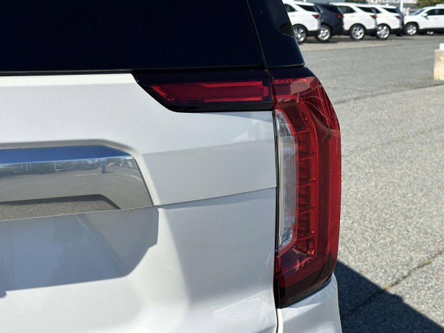 Used 2024 GMC Yukon XL Denali w/ Denali Reserve Package image 7