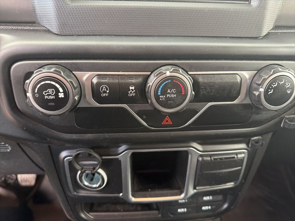 Used 2021 Jeep Wrangler Sport image 12