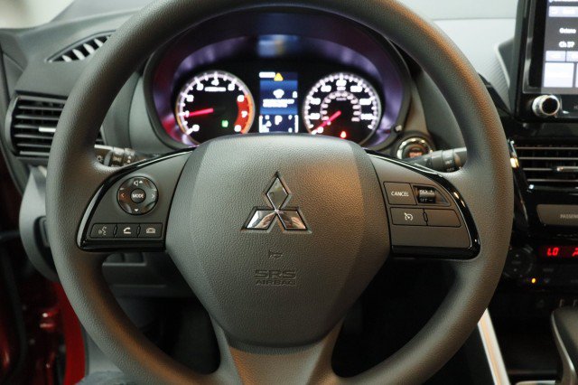 New 2026 Mitsubishi Eclipse Cross LE AWD/4WD image 8