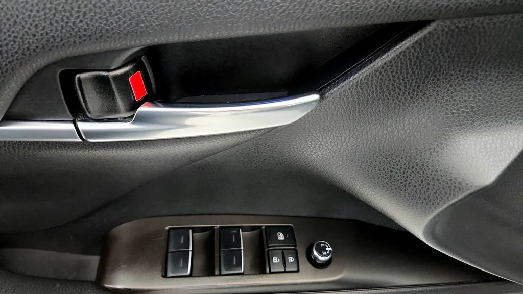 Used 2024 Toyota Camry XSE FWD image 23