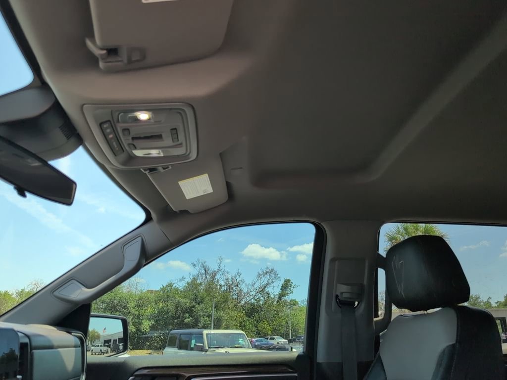 Used 2022 Chevrolet Silverado 1500 RST w/ Convenience Package II AWD/4WD image 10
