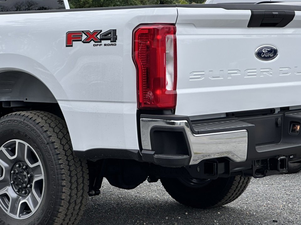 New 2025 Ford F250 XLT w/ FX4 Off-Road Package image 6